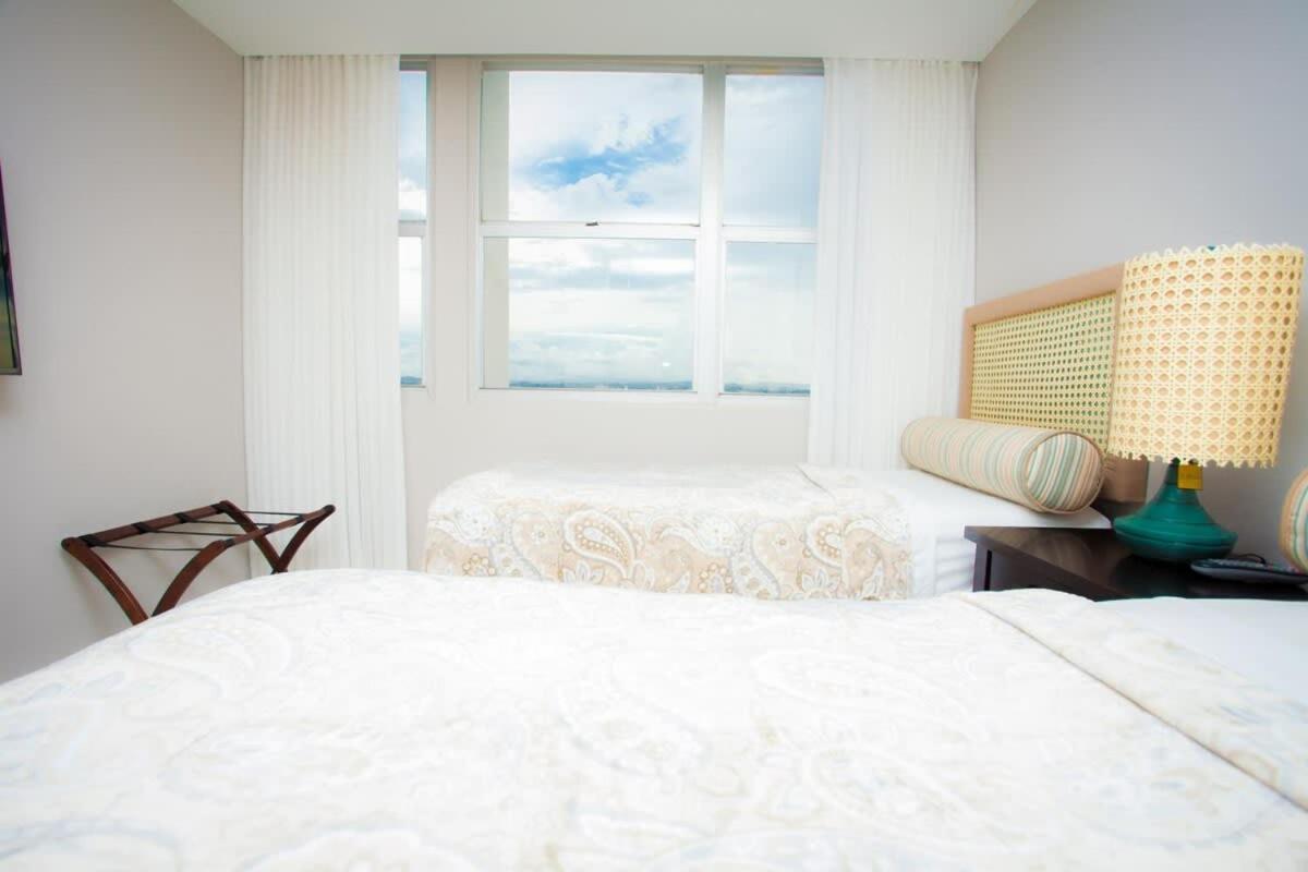 2Br Gem Ocean Front Building Isla Verde Beach 산후안 외부 사진