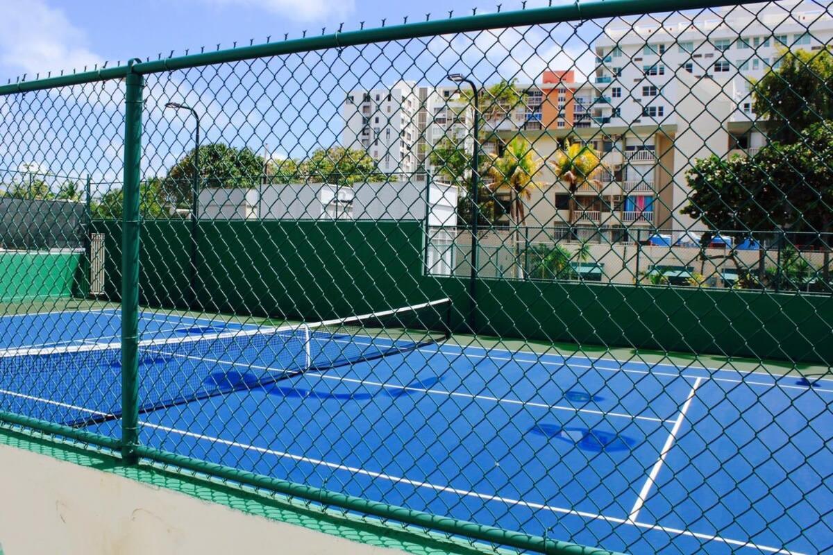 2Br Gem Ocean Front Building Isla Verde Beach 산후안 외부 사진